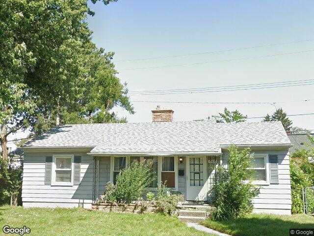 Street view of 15835 Deerfield Ave, Eastpointe, MI 48021